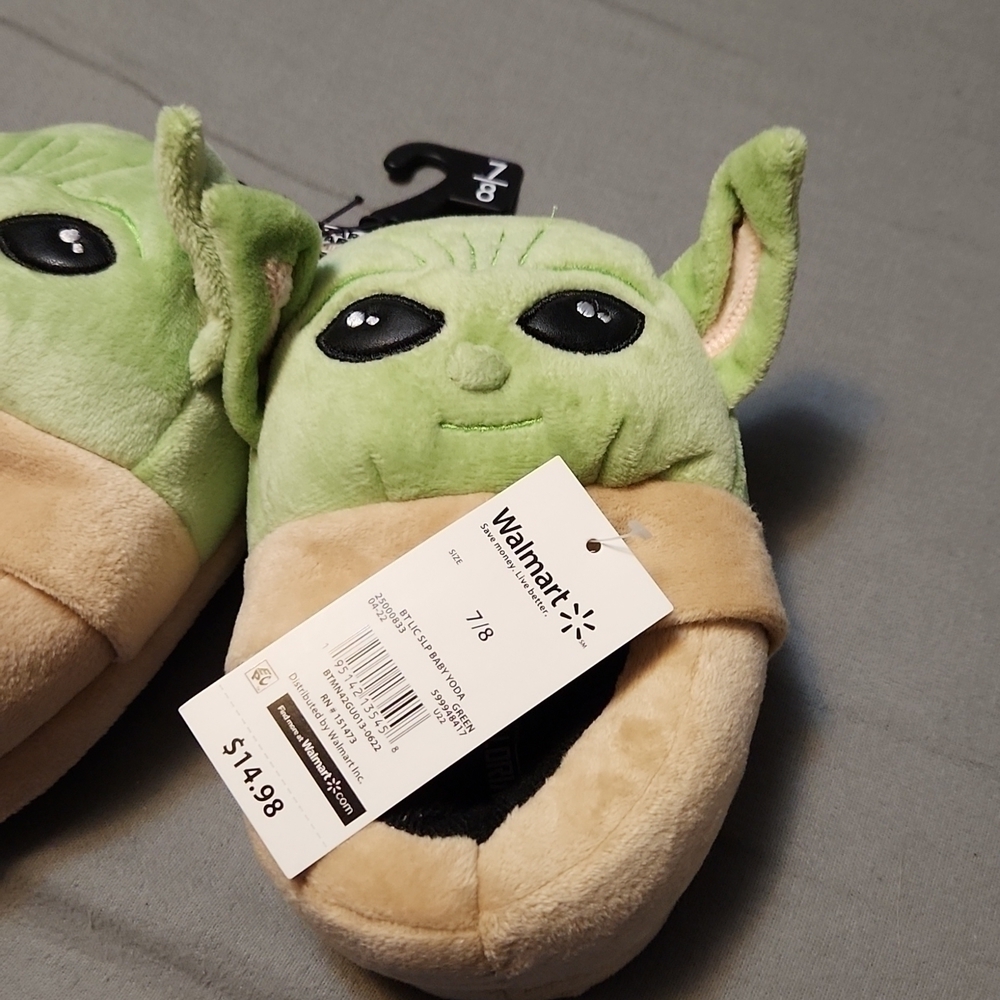 NWT Yoda slippers sz. 7/8c - Picture 2 of 2